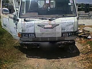 รถฮีโน่ 6 ล้อ พื้นเรียบ KM779 เปลื่ยนเครื่อง 180 แรงม้า ติดเครน 3 ตัน สนใจติดต่อ 081 - 6079515 รถฮีโน่ 6 ล้อ พื้นเรียบ KM779 เปลื่ยนเครื่อง 180 แรงม้า ติดเครน 3 ตัน สนใจติดต่อ 081 - 6079515