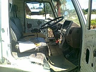 รถฮีโน่ 6 ล้อ พื้นเรียบ KM779 เปลื่ยนเครื่อง 180 แรงม้า ติดเครน 3 ตัน สนใจติดต่อ 081 - 6079515 รถฮีโน่ 6 ล้อ พื้นเรียบ KM779 เปลื่ยนเครื่อง 180 แรงม้า ติดเครน 3 ตัน สนใจติดต่อ 081 - 6079515