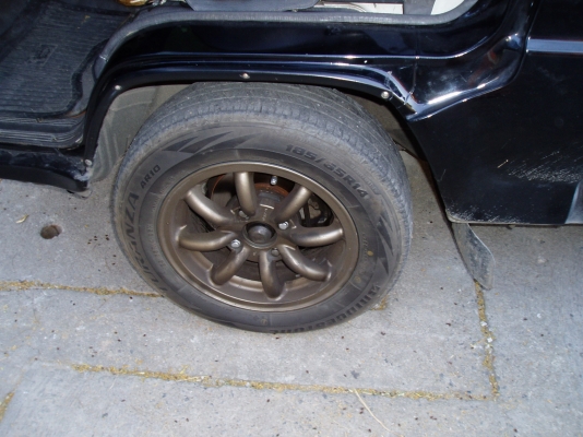 ขายรถตู้เล็กไลเอทเหลี่ยมเครื่อง1800หัวฉีดติดแก๊ส เกียร์ออโต้