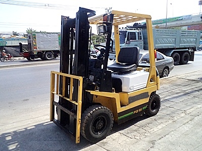 ขายรถยกTCM1.5 ตัน รุ่น17 (รุ่นใหม่)  เครื่องเบนซิน  กระบอกคู่  เสาสูง 3 เมตร ยางตันใหม่ 4 ล้อ พวงมาลัยเพาเว่อร์  สีเดิมจากนอก นำเข้าจากญี่ปุ่น ใช้งานได้ทันที