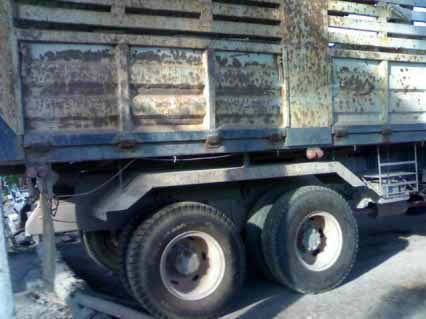 รถนิสสัน UD 10 ล้อดั๊ม CW30 เปลื่ยนเครื่อง 230 แรงม้า  ( มีขาย 2 คัน )  สนใจติดต่อ 081 - 6079515