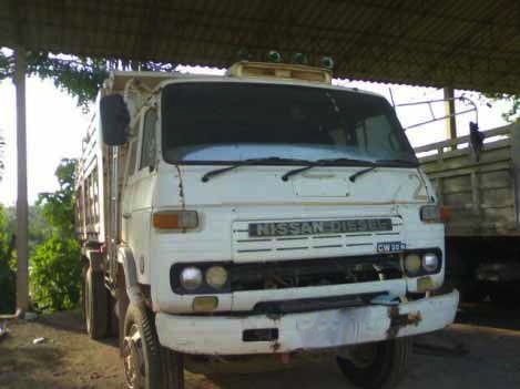 รถนิสสัน UD 10 ล้อดั๊ม CW30 เปลื่ยนเครื่อง 230 แรงม้า  ( มีขาย 2 คัน )  สนใจติดต่อ 081 - 6079515