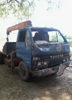 ขายรถติดเครน TOYOTA 63แรง เครน2.5ตัน4ปอก หัวไม่สวย เครื่องดี คัสชีส์ไม่มีผุ