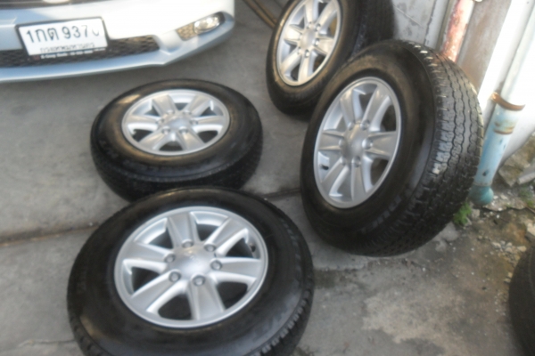 ล้อแม็ก 16นิ้ว 6รู อีซูสุ พร้อมยาง สวยๆ 4 ล้อ ราคา 7900 บาท ล้อแม็ก 16นิ้ว 6รู อีซูสุ พร้อมยาง สวยๆ 4 ล้อ ราคา 7900 บาท