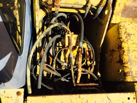 ขาย KOBELCO SK200-3 สภาพพร้อมใช้งาน ช่วงล่างเต็ม ขาย KOBELCO SK200-3 สภาพพร้อมใช้งาน ช่วงล่างเต็ม