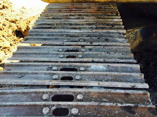 ขาย KOBELCO SK200-3 สภาพพร้อมใช้งาน ช่วงล่างเต็ม ขาย KOBELCO SK200-3 สภาพพร้อมใช้งาน ช่วงล่างเต็ม