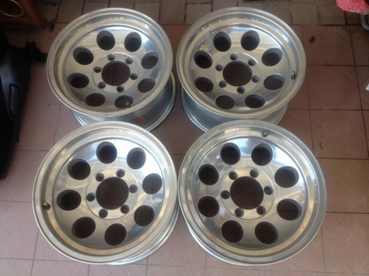 ล้อเเท้ M T ขอบ16กว้าง8นิ้วอ๊อฟ0 6รู139 สีเดิมๆของเก่าญี่ปุ่นสภาพสวย