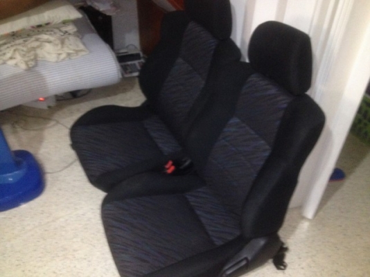 เบาะ TOYOTA CELICA  เเปลงใส่ TOYOTA ได้ทุกรุ่นของเก่าญี่ปุ่นเเท้สภาพยังใหม่ๆคู่ละ