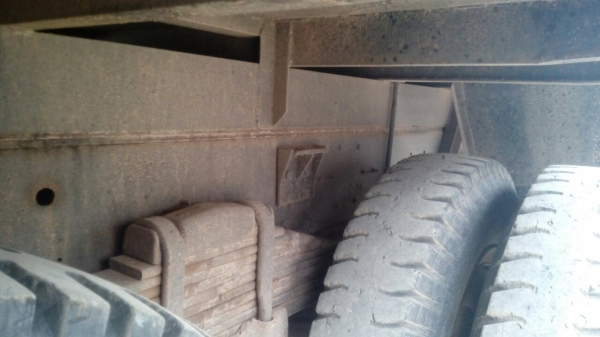 ขายด่วนรถสิบล้อ2เพลาFN527TFเครือง220แรงติดเครน4.5ตัน