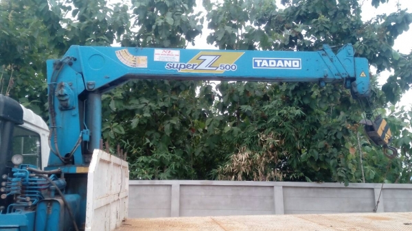 ขายด่วนรถสิบล้อ2เพลาFN527TFเครือง220แรงติดเครน4.5ตัน