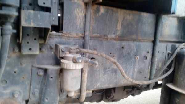 ขายด่วนรถสิบล้อ2เพลาFN527TFเครือง220แรงติดเครน4.5ตัน