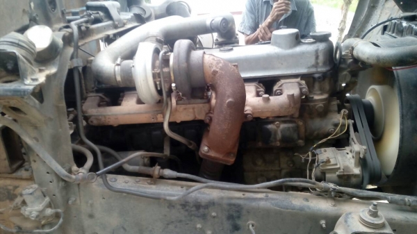 ขายด่วนรถสิบล้อ2เพลาFN527TFเครือง220แรงติดเครน4.5ตัน