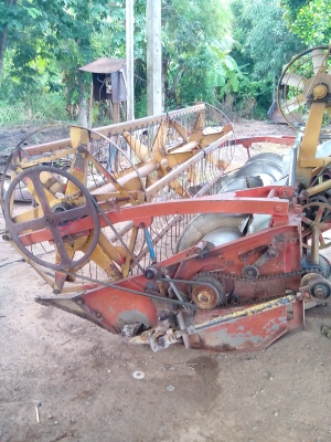 ขายทิ้งถูกๆ รถเกี่ยวข้าวเกษตรพัฒนา ไอ้หนุ่มไวไฟปี08ต่อรองได้ ขายทิ้งถูกๆ รถเกี่ยวข้าวเกษตรพัฒนา ไอ้หนุ่มไวไฟปี08ต่อรองได้