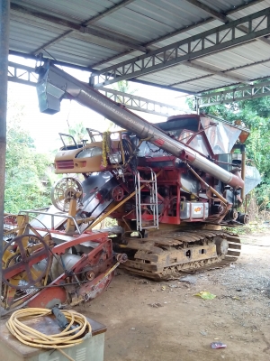 ขายทิ้งถูกๆ รถเกี่ยวข้าวเกษตรพัฒนา ไอ้หนุ่มไวไฟปี08ต่อรองได้