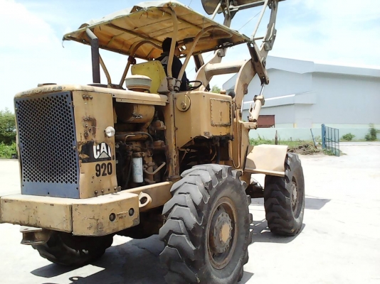 ขายด่วนรถตักเอวอ่อนCAT.920สภาพพร้อมใช้งานยางดีใช้งานอยู่ ขายด่วนรถตักเอวอ่อนCAT.920สภาพพร้อมใช้งานยางดีใช้งานอยู่