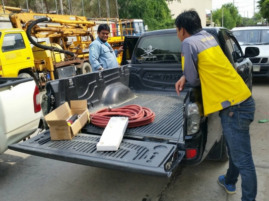 หัวเจาะ กระแทก ปูน แย๊กลม พร้อมสายลม จัดส่งไปปทุมให้แล้วนะครับ