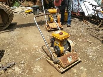 ขาย เครื่องตบ บดอัดดิน ROBIN 5 ps เก่ายี่ปุ่นแท้ ใช้งานได้ดี ทนกว่าเห็นๆครับ