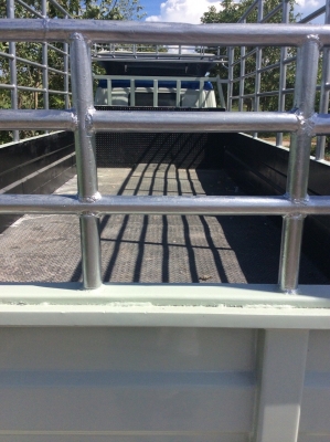 HINO6ล้อ FC แท้ เครื่อง 160 แรง(6สูบ) พวงมาลัยพาว์เวอร์ กะบะเหล็กรั้วคอกแป๊บสูง ยาว 5.5 ม. คานหน้า-หลัง F เครื่องดี ครัทซีสวย ขาย 430,000 บาท ศุภากร (081-1903107 ,0814252943)