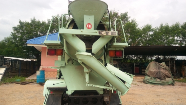 รถโม่ปูน. 6 ล้อ นำเข้าจากญี่ปุ่น