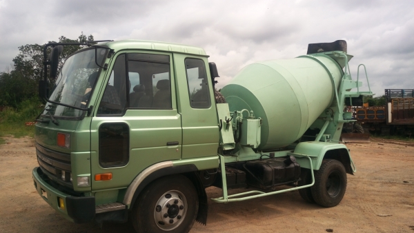 รถโม่ปูน. 6 ล้อ นำเข้าจากญี่ปุ่น