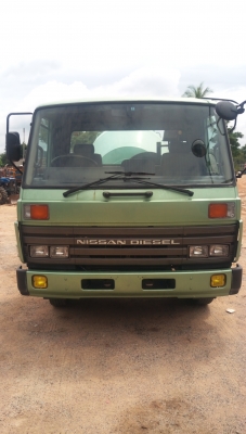 รถโม่ปูน. 6 ล้อ นำเข้าจากญี่ปุ่น