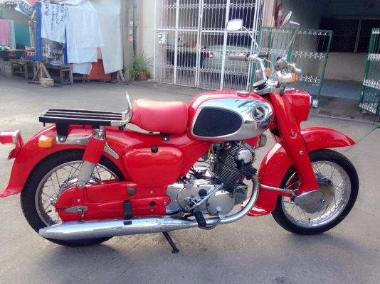 ขาย c77 รถสวย เครื่องดี ขี่ได้ เก็บงานมาแล้ว มีเล่มให้ไม่มีชุดโอน  ขาย 165000 ติดต่อ 0889419663