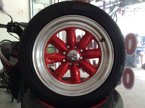 ขายแม็กกล้วย พร้อมยางสวยๆ