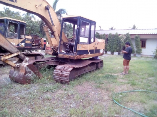 พี่ฝากลงขายรถแบ๊คโฮ2คันครับ899000