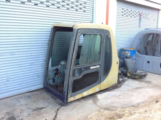 หัวเก๋ง KOMATSU PC 200-6 สภาพเดิมๆ