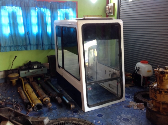 หัวเก๋ง KOMATSU PC200-5 สภาพดี