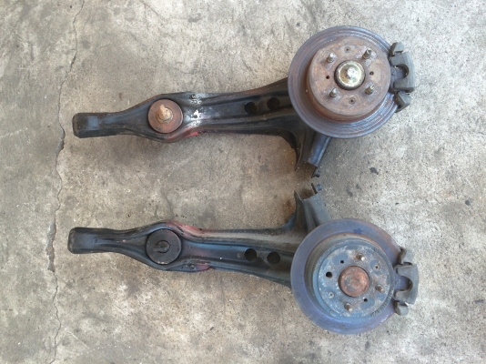 ปีกนกหลังพร้อมดิสเบรคหลัง HONDA CIVIC EG (92) สนใจสอบถามได้คับ 0817113399line id ; bigbangsup