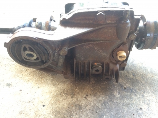 เฟืองท้าย3.9 พร้อมเพลา E30 สนใจสอบถามได้0817113399 line id; bigbangsup เฟืองท้าย3.9 พร้อมเพลา E30 สนใจสอบถามได้0817113399 line id; bigbangsup