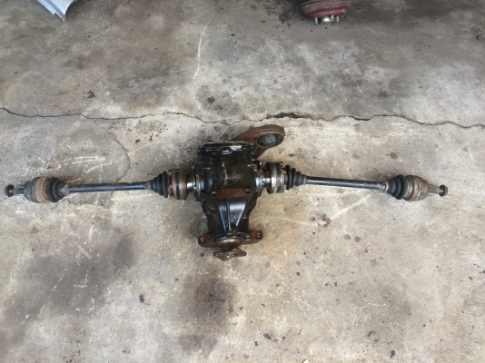 เฟืองท้าย3.9 พร้อมเพลา E30 สนใจสอบถามได้0817113399 line id; bigbangsup เฟืองท้าย3.9 พร้อมเพลา E30 สนใจสอบถามได้0817113399 line id; bigbangsup