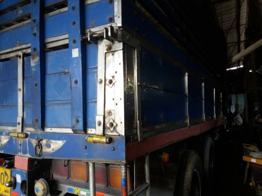 ขายรถบรรทุก 10 ล้อรั้วคอกไม้ยาว 6 เมตร ISUZU ROCKY 195 แรงม้า ราคา 700000