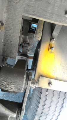 ขายISUZU NKR สี่ล้อ เครื่อง 4BE1  115 แรง จอดอยู่ไม่ค่อยได้ใช้งานเครื่องต้องลองเช็คสภาพทะเบียนพร้อมโอน