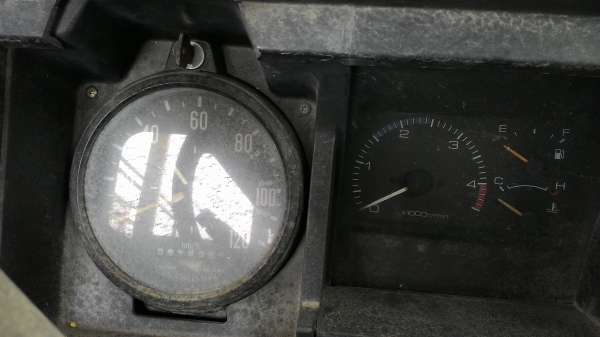 ขายISUZU NKR สี่ล้อ เครื่อง 4BE1  115 แรง จอดอยู่ไม่ค่อยได้ใช้งานเครื่องต้องลองเช็คสภาพทะเบียนพร้อมโอน