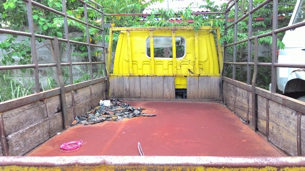 ขายISUZU NKR สี่ล้อ เครื่อง 4BE1  115 แรง จอดอยู่ไม่ค่อยได้ใช้งานเครื่องต้องลองเช็คสภาพทะเบียนพร้อมโอน