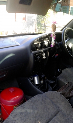 ต้องการขายรถฟอร์ดโฟร์วีลสี่ประตู ต้องการขายรถฟอร์ดโฟร์วีลสี่ประตู