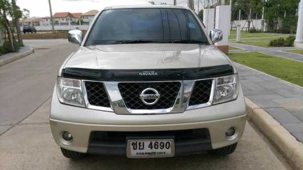 ขายนาวาร่า 2.5 LE 4 ประตู ราคาถูก 345,000 ขายนาวาร่า 2.5 LE 4 ประตู ราคาถูก 345,000