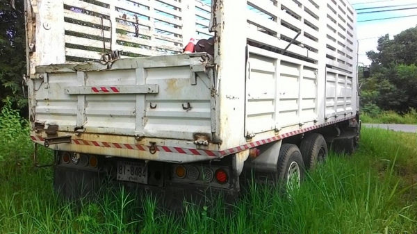 Hino F17/ เปลี่ยนหัว EH700/ พาวเวอร์ เพลาเดียว ยาว 6.20 เมตร/ แอร์เย็น พร้อมใช้