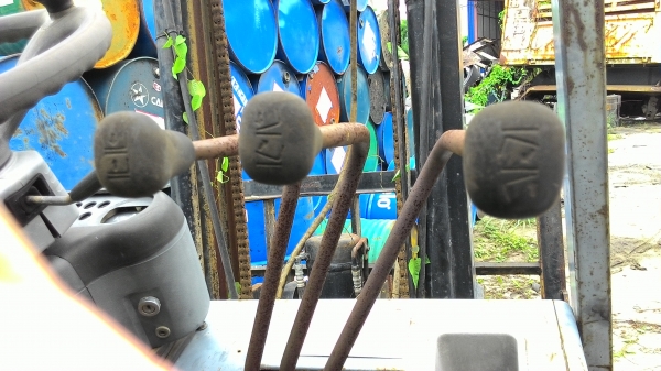 ขายรถฟอร์คลิฟท์ TOYOTA 6FD25 เครื่อง 2Z ขนาด 2.5 ตันเกียร์ธรรมดาทุกอย่างเดิมๆจอดนานไม่ได้ใช้งานน้ำมันเครื่องกับน้ำมันไฮดรอลิคส์ยังใสอยู่ครับ ไม่มีไดร์ชาร์จ ขายรถฟอร์คลิฟท์ TOYOTA 6FD25 เครื่อง 2Z ขนาด 2.5 ตันเกียร์ธรรมดาทุกอย่างเดิมๆจอดนานไม่ได้ใช้งานน้ำมันเครื่องกับน้ำมันไฮดรอลิคส์ยังใสอยู่ครับ ไม่มีไดร์ชาร์จ