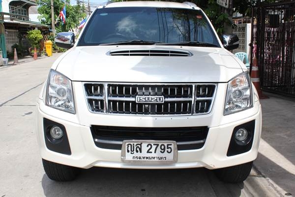 รถสวย สภาพดี ไม่มีชน เครื่องดี มือเดียว เช็คศูนย์ตลอด