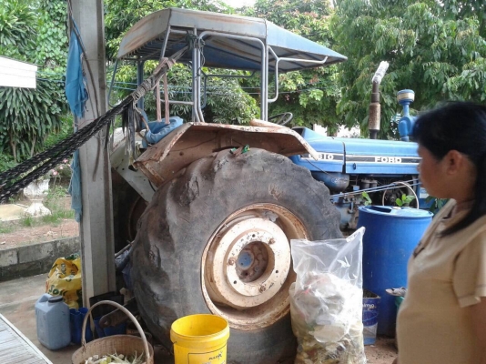 ขายรถไถฟอร์ด 5500 เอกสารสัญญาซื้อขาย สภาพพร้อมใช้งาน เครื่องดี อุปกรณ์มีผานดันหน้า และผาน 3 ขายรถไถฟอร์ด 5500 เอกสารสัญญาซื้อขาย สภาพพร้อมใช้งาน เครื่องดี อุปกรณ์มีผานดันหน้า และผาน 3