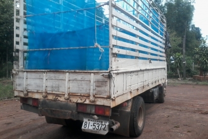 รถ6ล้อขายถูก  ลดราคาไปเลยคับ 230000 ด่วนคับต้อการซื้อ10 ล้อ