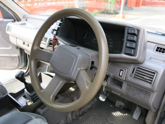 TFR 3 ประตู แวน TFR 3 ประตู แวน