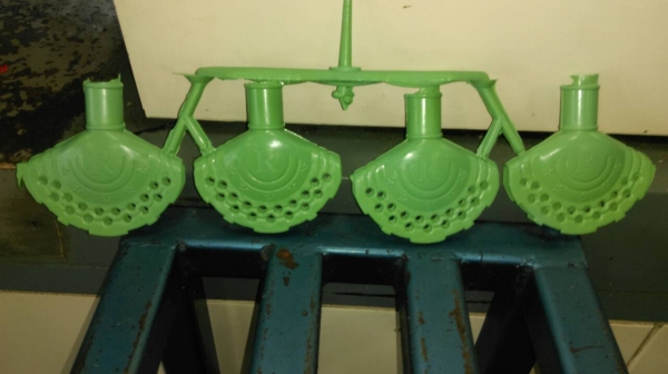 ขออนุญาตนอกเรื่องคับ ขายบล็อไม้กวาดพลาสติก ด้ามพลาสติก