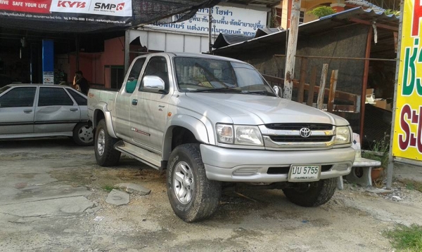 Toyota Hilux tiger d4d prerunner ปี 2002