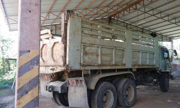 ขาย 10 ล้อดั้ม 2 เพลา เครื่อง 6HE1 195 แรงม้า เกียร์ ZF คัสซี NISSAN ช่วงล่าง+หัวเก๋ง SUMO 227 ทะเบียนพร้อมโอนครับ