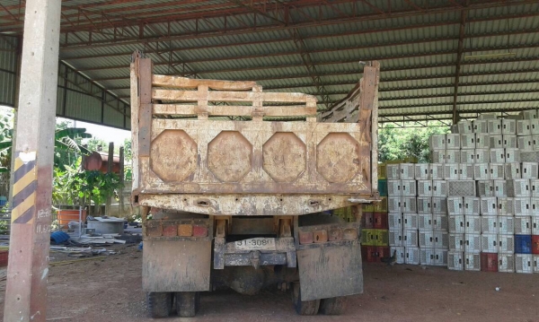 ขาย 10 ล้อดั้ม 2 เพลา เครื่อง 6HE1 195 แรงม้า เกียร์ ZF คัสซี NISSAN ช่วงล่าง+หัวเก๋ง SUMO 227 ทะเบียนพร้อมโอนครับ