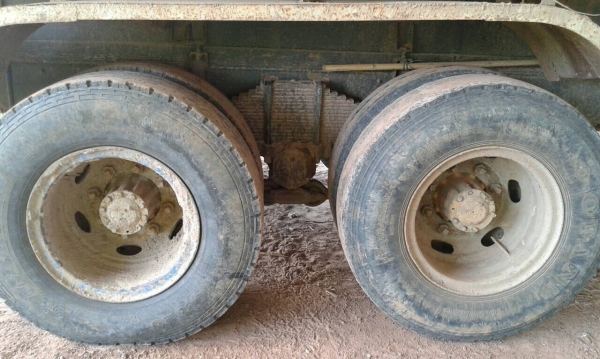 ขาย 10 ล้อดั้ม 2 เพลา เครื่อง 6HE1 195 แรงม้า เกียร์ ZF คัสซี NISSAN ช่วงล่าง+หัวเก๋ง SUMO 227 ทะเบียนพร้อมโอนครับ